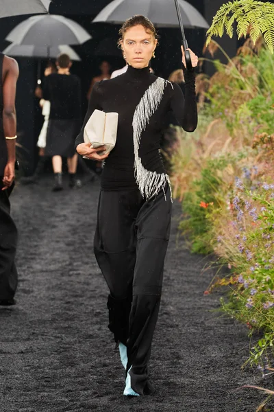 Look 66